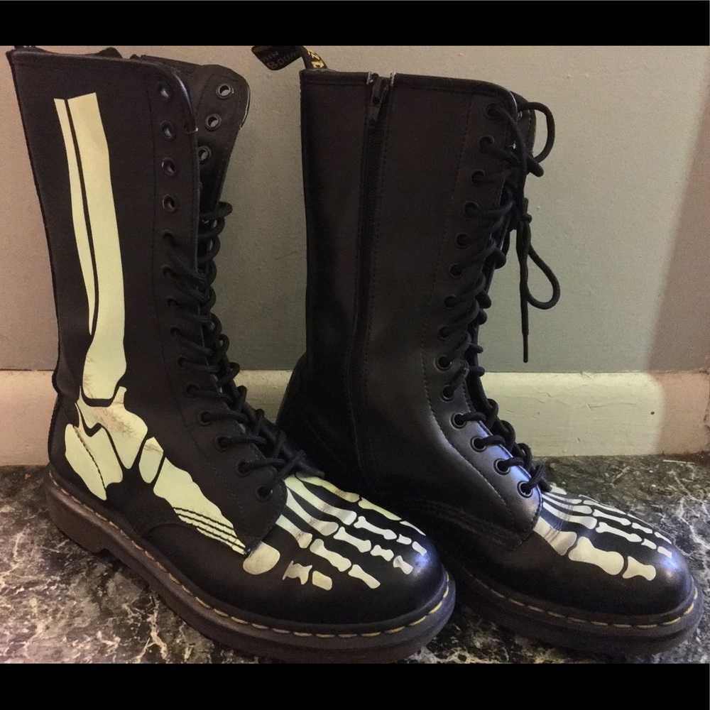 Glow in the dark Skeleton Docs!